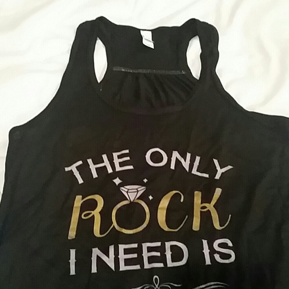 Workout tank top - Picture 2 of 3