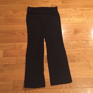 Old Navy maternity yoga pants
