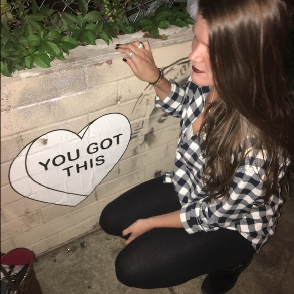 Meet your posher - Picture 2 of 4