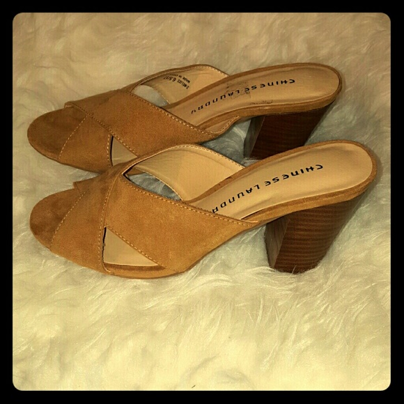 Chinese Laundry tan sandals!