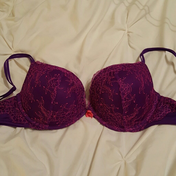 Victoria Secret very sexy pushup bra 32DDD