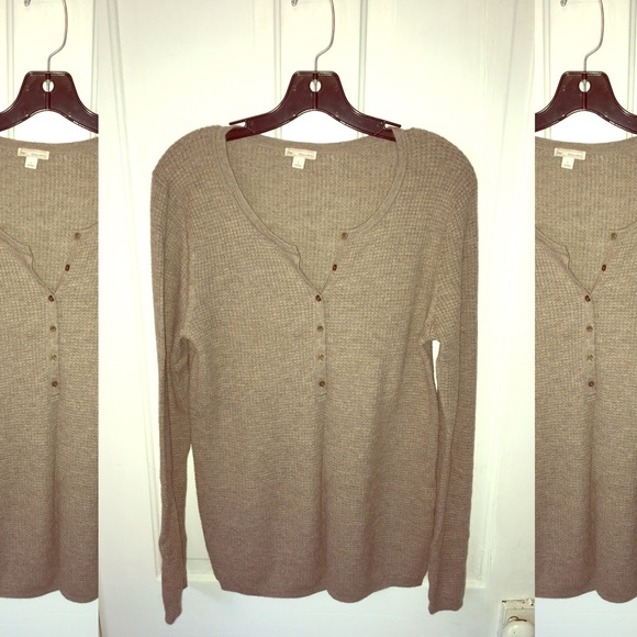 Gap lightweight waffle sweater