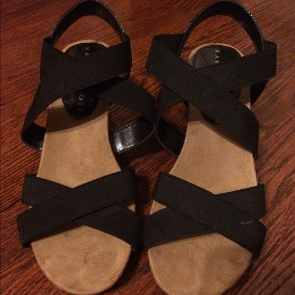Karen Scott black wedges