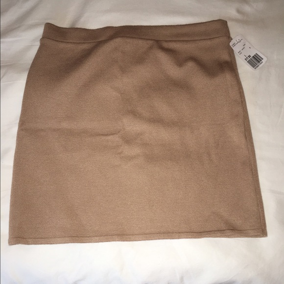Forever21 tan pencil skirt - Picture 1 of 1