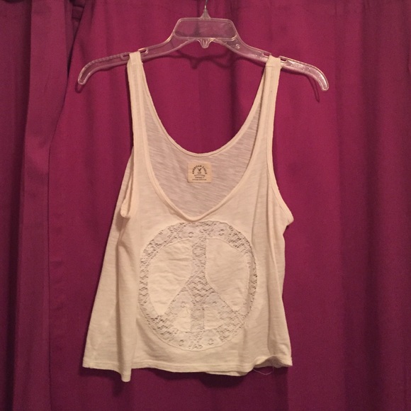 Cream American Eagle crop top