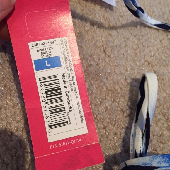 Brand new bathing suit - Picture 3 of 4