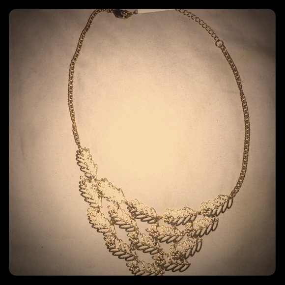 Charming Charlie Jewelry - Gold leaf Charming Charlie necklace