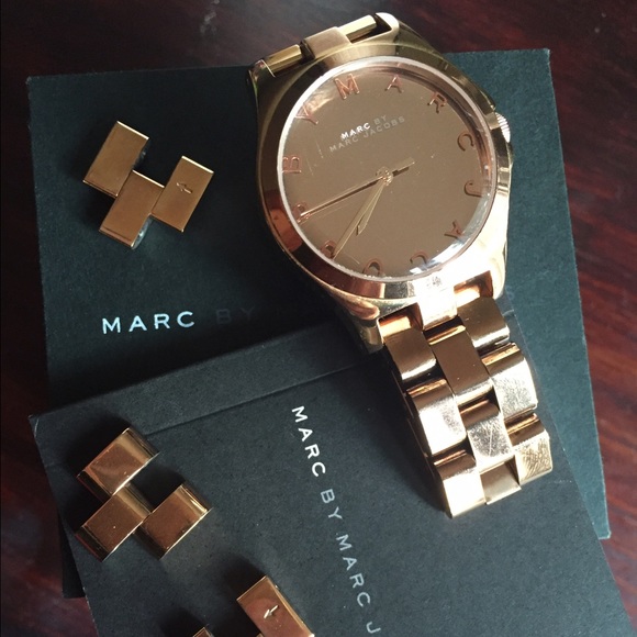Marc Jacobs Accessories - Marc Jacobs rose gold watch good condition