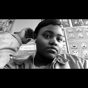 Meet your Posher, Janai