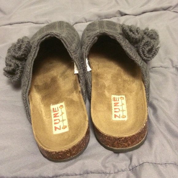 Clogs - Picture 3 of 4