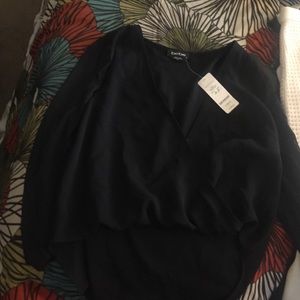 Black shirt long sleeve crop top