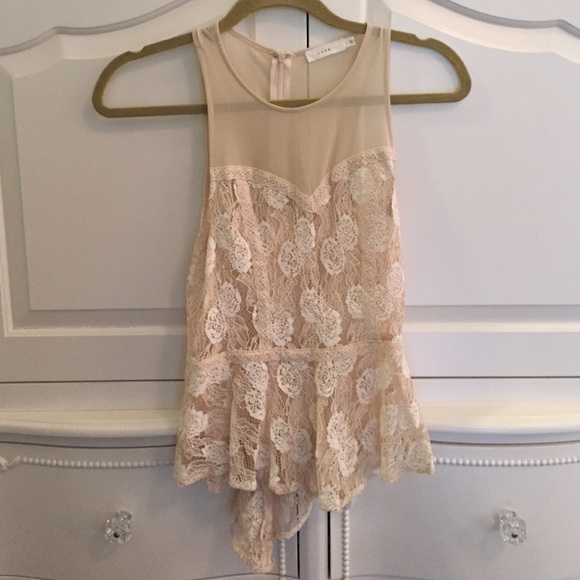 BRAND NEW Cream Top Size Small