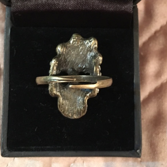 Ring - Picture 2 of 2