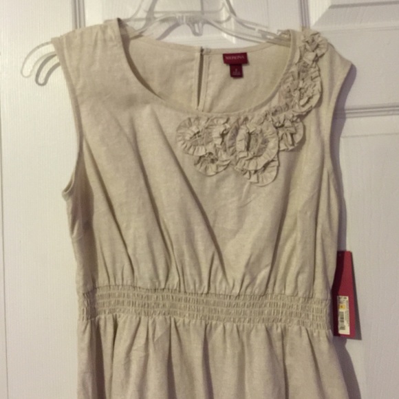 Dress - Picture 2 of 4