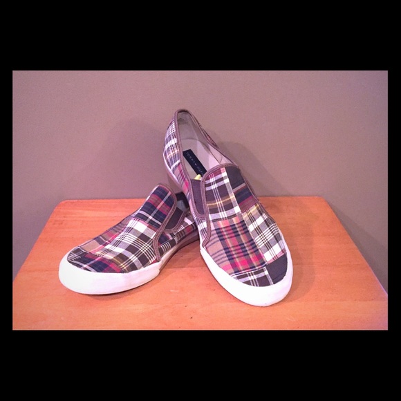 🗣SOLD❌Tommy Hilfiger men's slip-ons