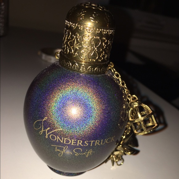 Wonderstruck perfume taylor swift