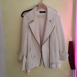 Like new ZARA COAT textured, beautiful