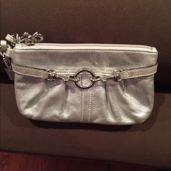 Coach silver wristket