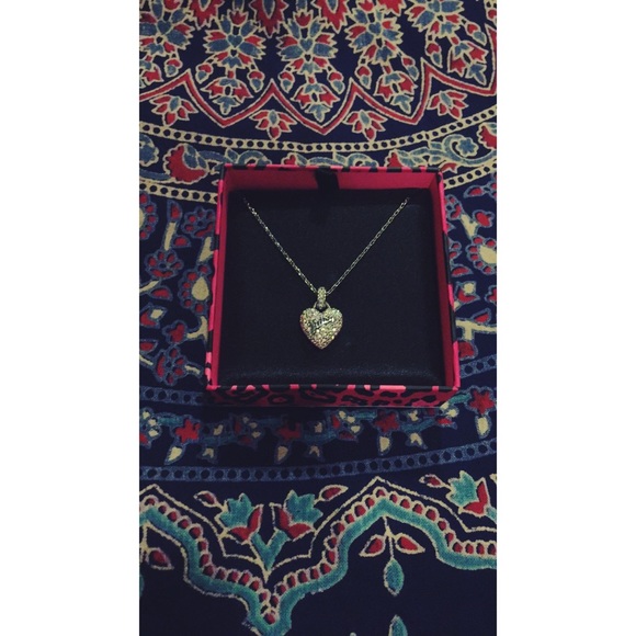 Juicy Couture reversible heart necklace💞