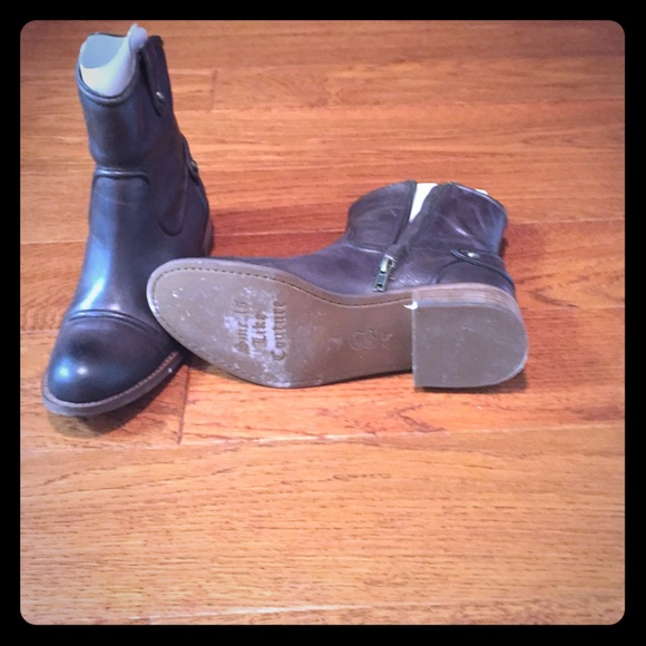 Juicy Couture Boots barely use. - Picture 1 of 4