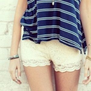 Brandy Melville white lace shorts