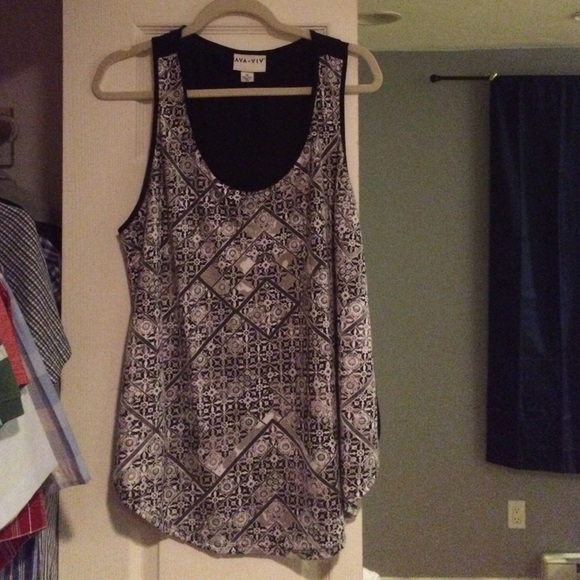 Black, White & Grey Ava & Viv Top