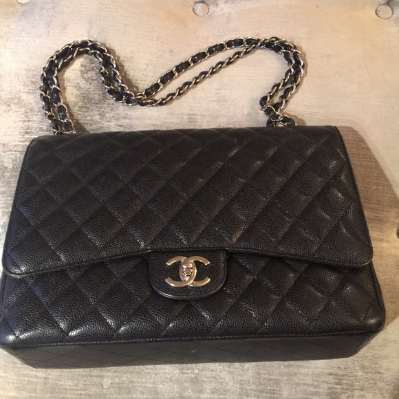 Meet your Posher, Mona