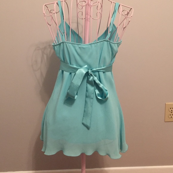 Top - Picture 2 of 3