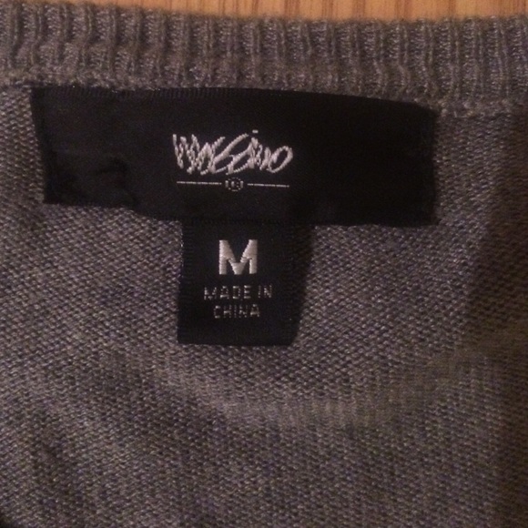 Mossimo V-neck Sweater - Picture 2 of 2