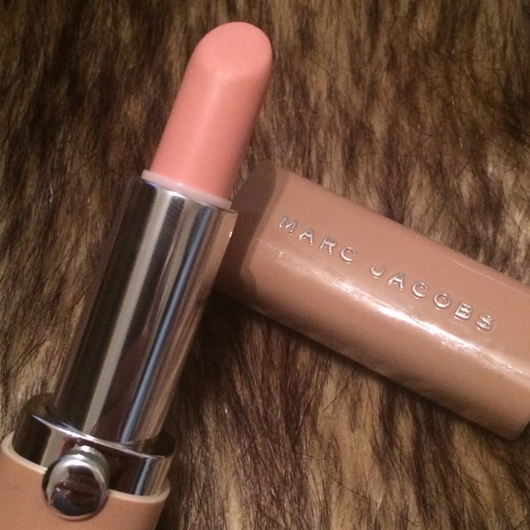Marc Jacobs Lipstick in 102 Strange Magic