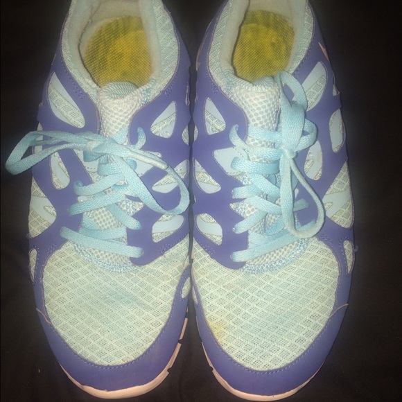 Nike shoes! Size 9! Make a offer!