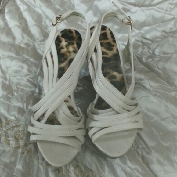 Off white wedges. - Picture 2 of 4