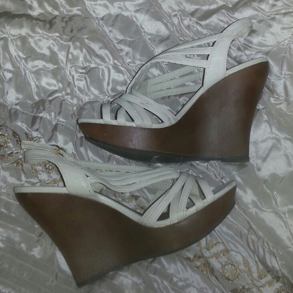 Off white wedges. - Picture 4 of 4