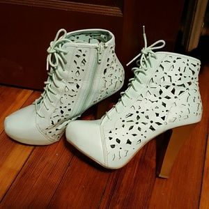 Charlotte Russe teal booties