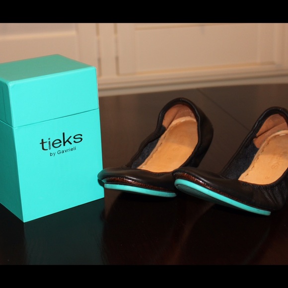 Authentic Matte Black tieks