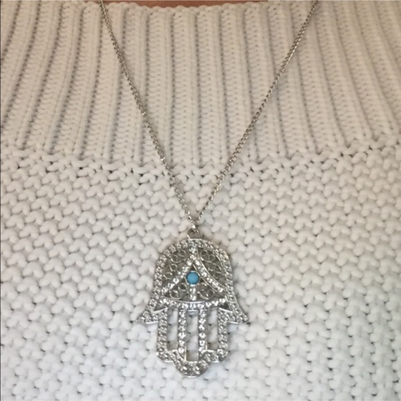| New | 🎈 CLEARANCE Silver Hamsa hand pendant - Picture 3 of 3