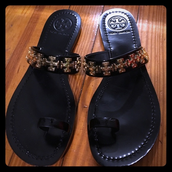 Tory Burch Shoes - Tory Burch patent leather sandals(practically new)