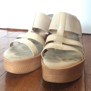 DP peach wedge shoes