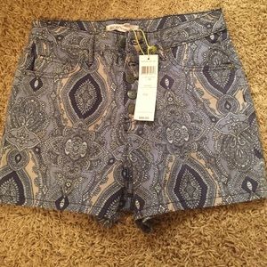 BRAND NEW BCBGeneration shorts