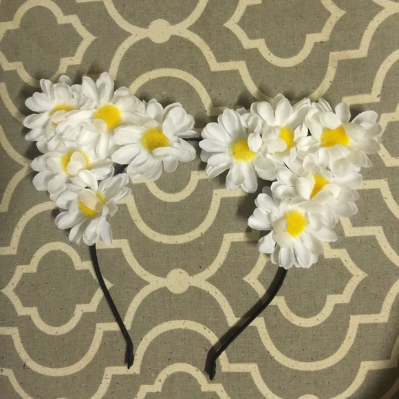 Daisy head band