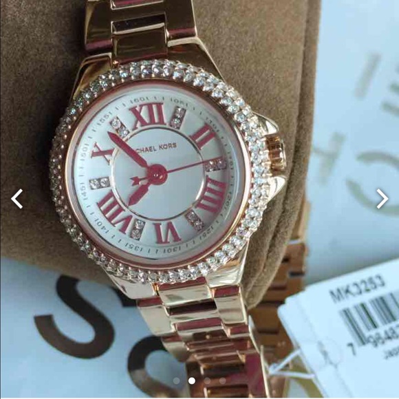 Michael Kors Rose-Gold petite watch - Picture 2 of 4