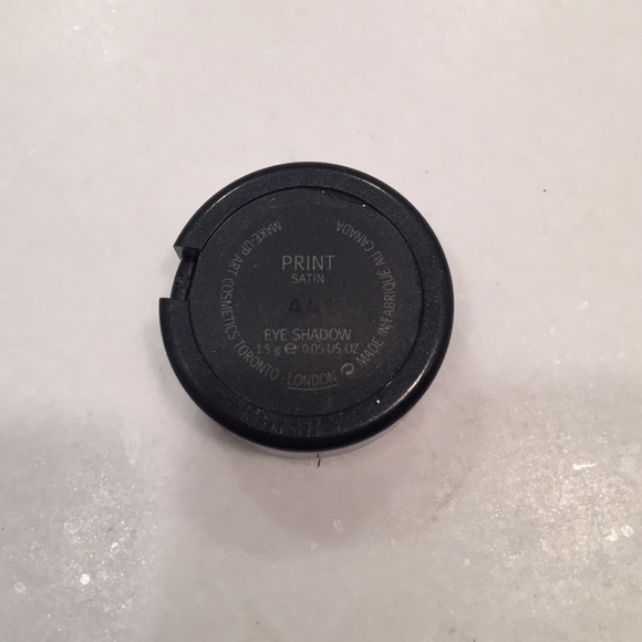 NWOT MAC Eyeshadow in Print - Picture 2 of 3