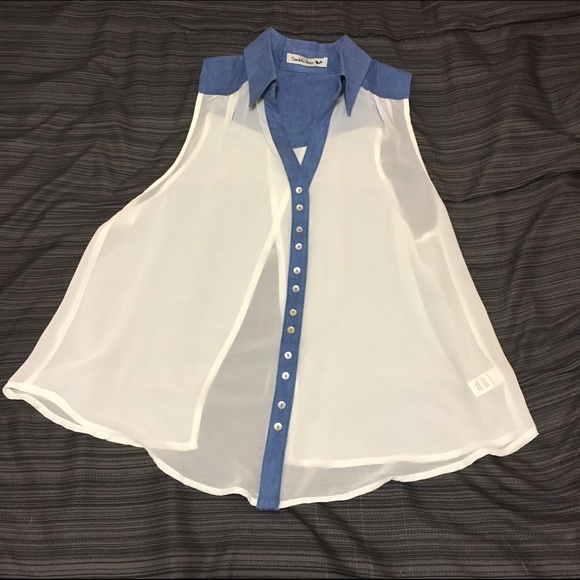 white chiffon and denim collar sleeveless shirt