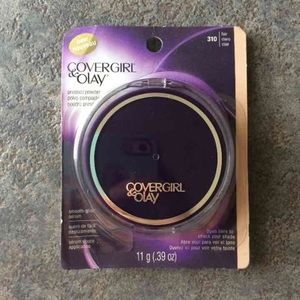 CoverGirl face powder
