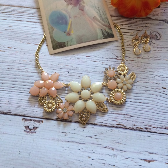 Pastel Flower Bib and Earrings - Picture 2 of 3