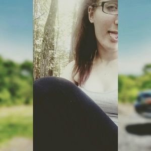 Meet your Posher, Alexis