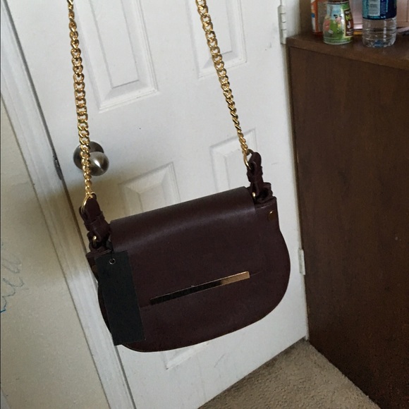 New street level cross body purse