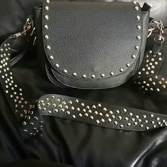Super Cute Black Purse with Gold Hardware