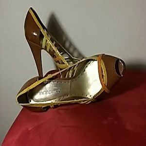 BCBG peep toe, 5" pumps
