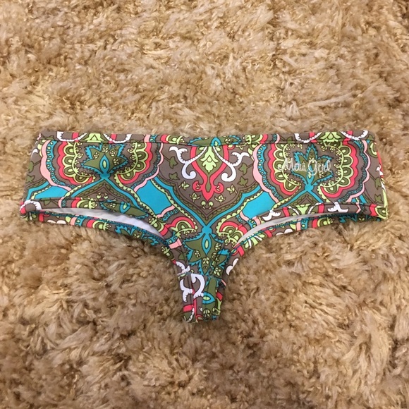 Maui Girl brand Bikini bottoms (size small)